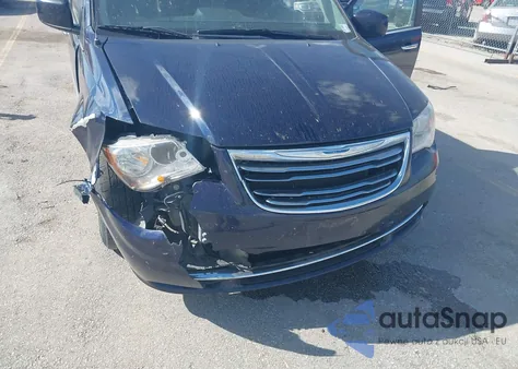 2015 Chrysler Town & Country Touring из США, поврежденный, VIN 2C4RC1BG7FR572938